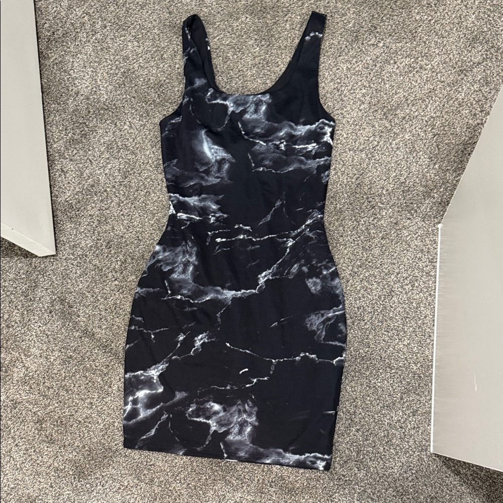 EXPRESS Elegant Black and Gray Marble body con Dress WORN ONCE